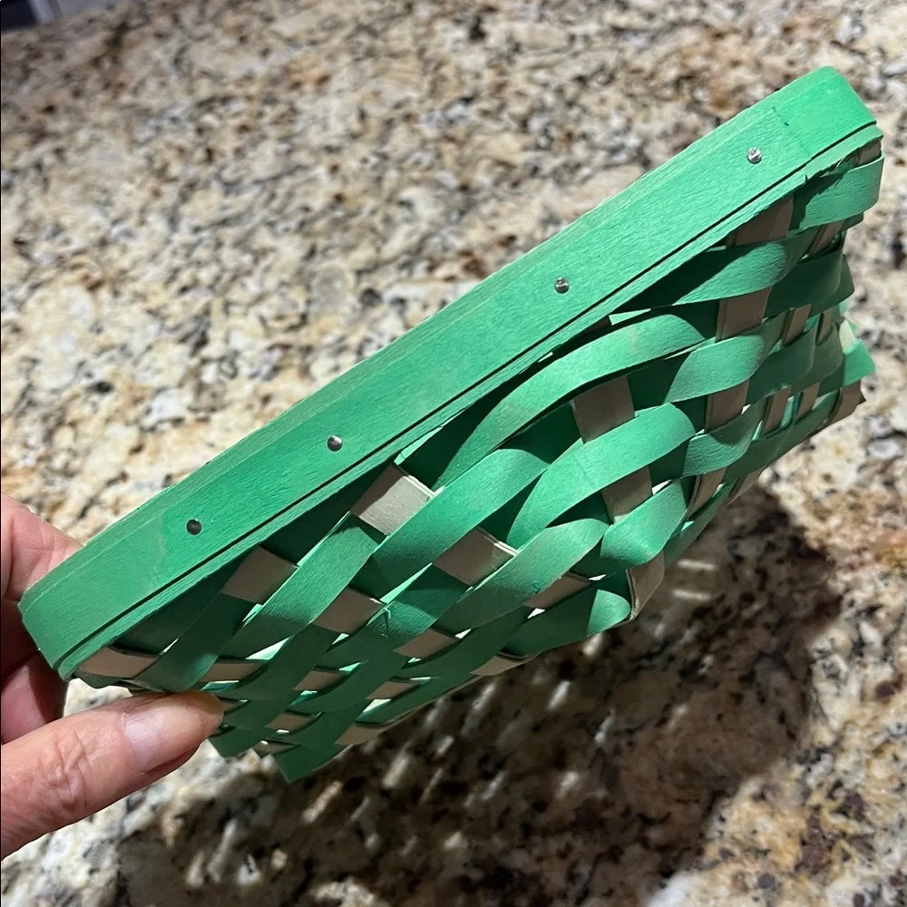Longaberger basket signed by renowned weaver Mary Senter, dated 2022